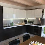 360 Views, Private Infinity Pool, Pisa, Lucca, Florence, Large Garden Villa