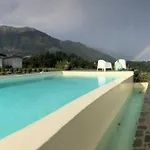 Villa 360 Views, Private Infinity Pool, Pisa, Lucca, Florence, Large Garden *