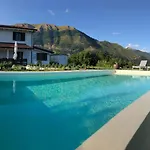 360 Views, Private Infinity Pool, Pisa, Lucca, Florence, Large Garden