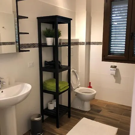 360 Views, Private Infinity Pool, Pisa, Lucca, Florence, Large Garden Villa Casabasciana