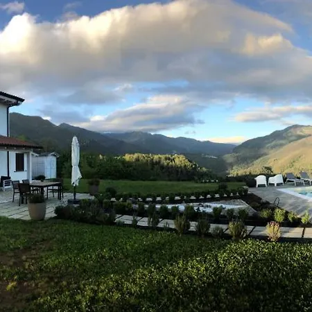 360 Views, Private Infinity Pool, Pisa, Lucca, Florence, Large Garden * Casabasciana